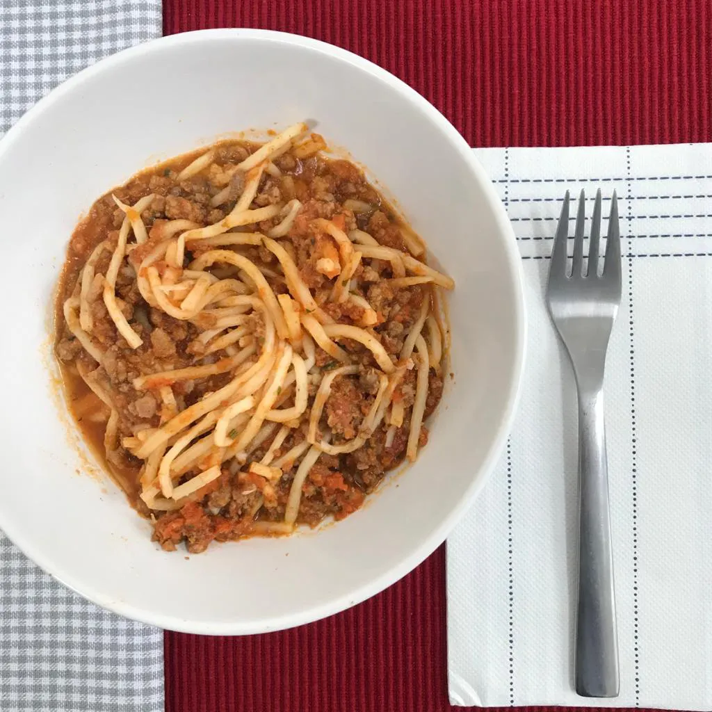 Espaguete de Pupunha ao Molho Bolonhesa